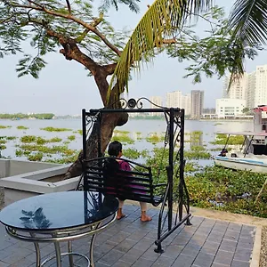 Marina Lounge Kochi